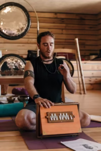 pablo ferrero, profesor de yoga y formador en matrika yoga