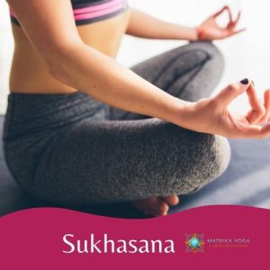 sukhasana yoga para principiantes