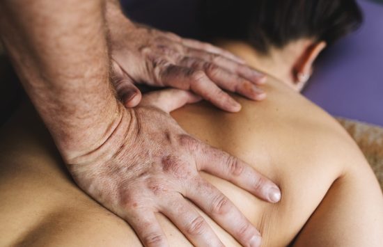 MASAJE AYURVEDA ABHYANGA