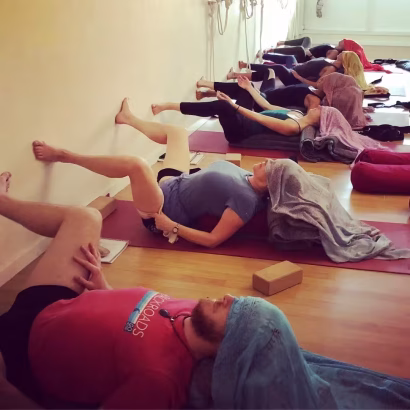 Yoga restaurativo1